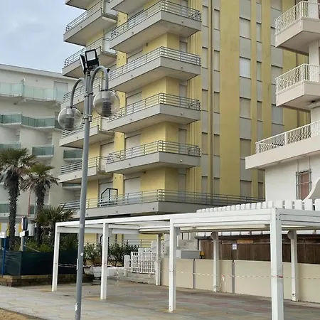 Cansiglio- Walterigato Apartments- Solo Per Famiglie Apartment Lido di Jesolo