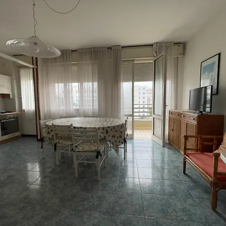 Apartment Cansiglio- Walterigato Apartments- Solo Per Famiglie Lido di Jesolo